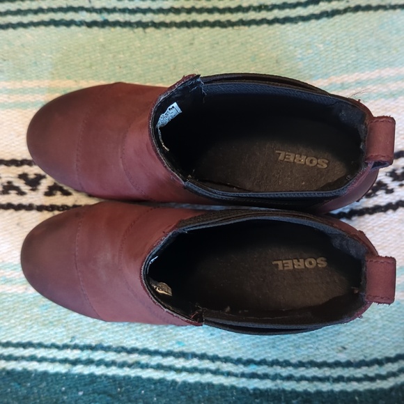 Sorel Addington Chelsea Boot - Picture 7 of 11